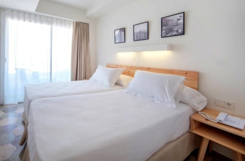 Double room at HM Alma Beach in Palma de Mallorca. Travel with World Lifetime Journeys