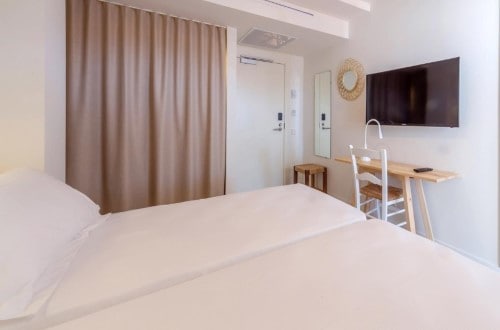 Double room at HM Alma Beach in Palma de Mallorca. Travel with World Lifetime Journeys