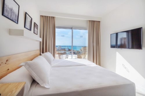 Double room at HM Alma Beach in Palma de Mallorca. Travel with World Lifetime Journeys