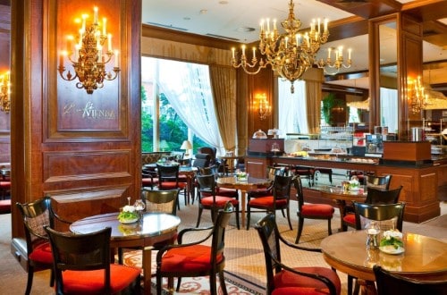 Bar and lounge at Intercontinental Vienna Hotel in Vienna, Austria. Travel with World Lifetime Journeys