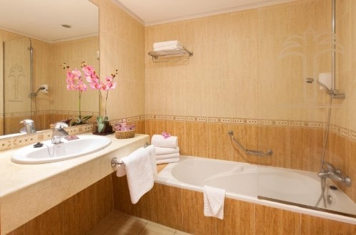 Ensuite bathroom at GF Noelia in Puerto de la Cruz, Tenerife. Travel with World Lifetime Journeys