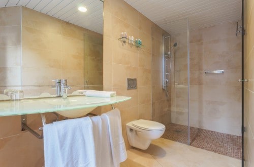 Ensuite bathroom at Mar Hotels Ferrera Blanca in Cala d' Or, Mallorca. Travel with World Lifetime Journeys