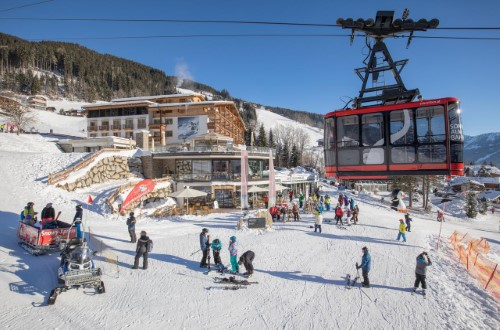 Cable car at Alpine Resort Zell am See in Austria. Travel with World Lifetime Journeys