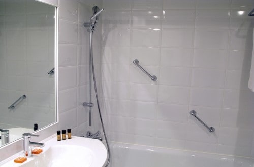 Ensuite bath at Bedford Hotel and Congress Centre in Brussels, Belgium. Travel with World Lifetime Journeys