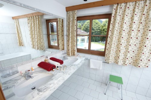 Ensuite bath at Romantik Hotel in Zell am See, Austria. Travel with World Lifetime Journeys