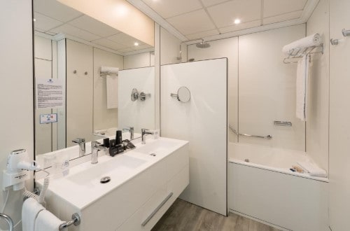 Ensuite bathroom at Sandos Papagayo Beach Resort in Playa Blanca, Lanzarote. Travel with World Lifetime Journeys