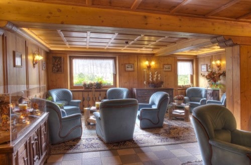 Lounge area at Sport Hotel Barisetti in Cortina D’Ampezzo, Italy. Travel with World Lifetime Journeys