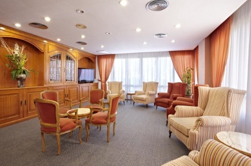 Lounge area at Grupotel Maritimo in Alcudia, Mallorca. Travel with World Lifetime Journeys