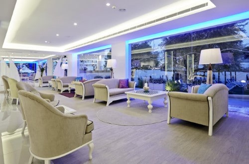 Lounge area at Grupotel Maritimo in Alcudia, Mallorca. Travel with World Lifetime Journeys