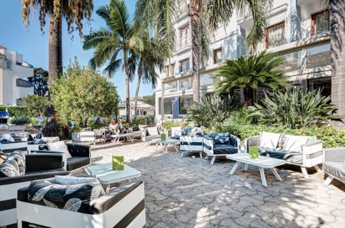 Outside area at Hotel Caravel in Sorrento, Italy. Travel with World Lifetime Journeys