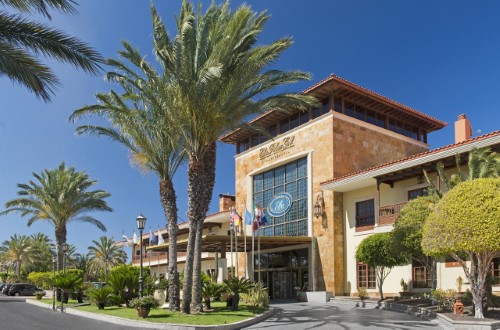 Outside view at Elba Palace Golf in Caleta de Fuste, Fuerteventura. Travel with World Lifetime Journeys