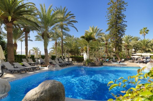 Pool side at H10 Big Sur in Los Cristianos, Tenerife. Travel with World Lifetime Journeys