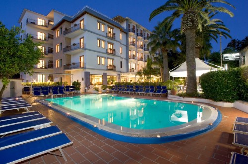 Pool at Hotel Caravel in Sorrento, Italy. Travel with World Lifetime Journeys