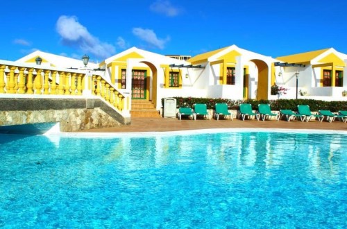 Pool side at Club Caleta Dorada in Caleta del Fuste, Fuerteventura. Travel with World Lifetime Journeys