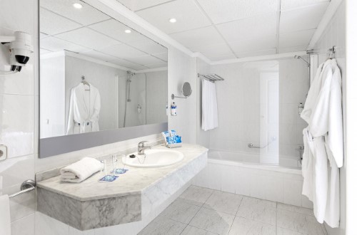 Ensuite bathroom at Sol Arona Tenerife in Los Cristianos. Travel with World Lifetime Journeys