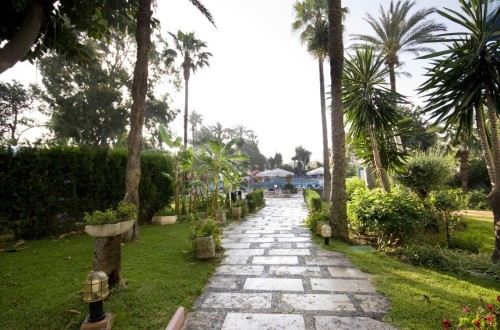 Way to the pool at Hotel Palmasol Benalmadena in Spain. Travel with World Lifetime Journeys