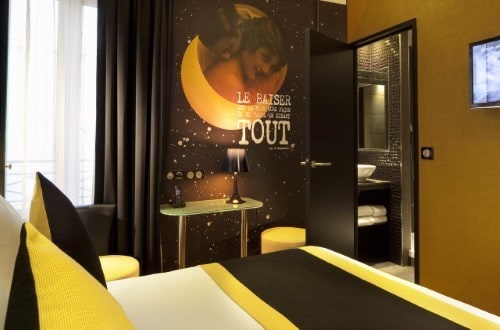 Double room at Hotel Montmartre Mon Amour in Paris, France. Travel with World Lifetime Journeys