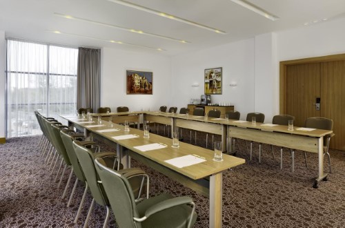 Conference room at DoubleTree by Hilton in Oradea, Romania. Travel with World Lifetime Journeys