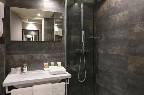 Ensuite bathroom at Best Western Allegro Nation in Berlin, Germany. Travel with World Lifetime Journeys