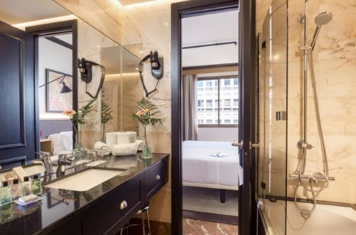 Ensuite bathroom at H10 Tribeca in Madrid, Spain. Travel with World Lifetime Journeys