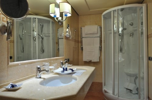 Ensuite bathroom at Pineta Palace Hotel in Rome, Italy. Travel with World Lifetime Journeys