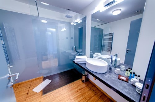 Ensuite bathroom at Sarroglia Hotel in Bucharest, Romania. Travel with World Lifetime Journeys