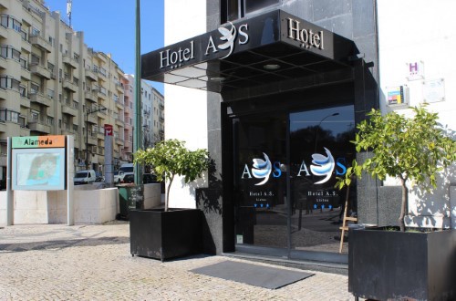 Hotel entrance at Hotel A.S. Lisboa in Lisbon, Portugal. Travel with World Lifetime Journeys