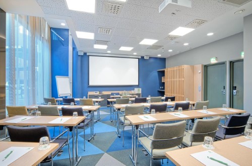 Conference room at The Holiday Inn Helsinki West in Finland. Travel with World Lifetime Journeys