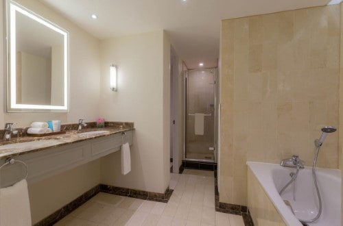 Ensuite bathroom at Conrad Dublin in Ireland. Travel with World Lifetime Journeys