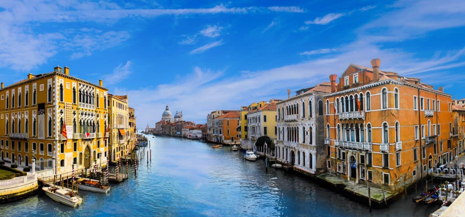 Grand canal in Venice, Italy. Travel with World Lifetime Journeys