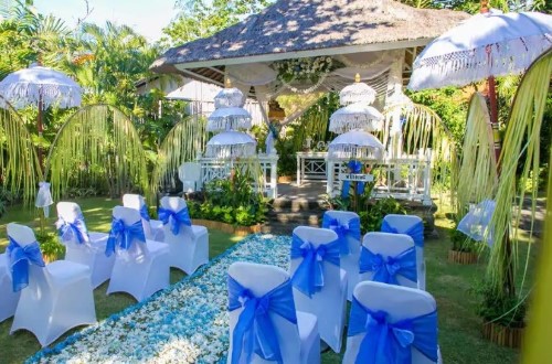 Weddings at Sol Beach House Benoa. Travel with World Lifetime Journeys in Bali, Indonesia