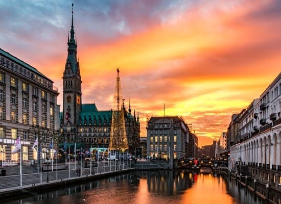 Hamburg city break Christmas. Travel with World Lifetime Journeys