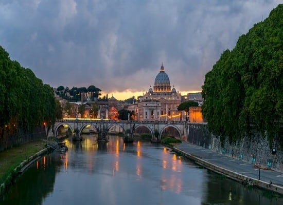 Rome city break summer. Travel with World Lifetime Journeys