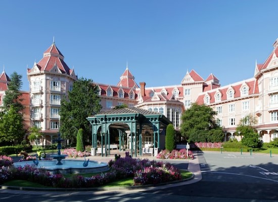 Disneyland hotel Paris5. Travel with World Lifetime Journeys